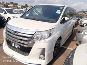 Toyota Noah 2017 White