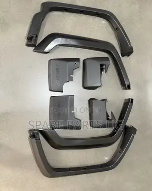 Landcruiser Hardtop / 70 Series Pickup Mouldings
