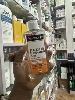 Neutrogena Blackhead Eliminating 0.5% Salicylic Acid Cleansimg Toner