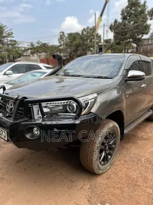 Toyota Hilux 2018 Gray