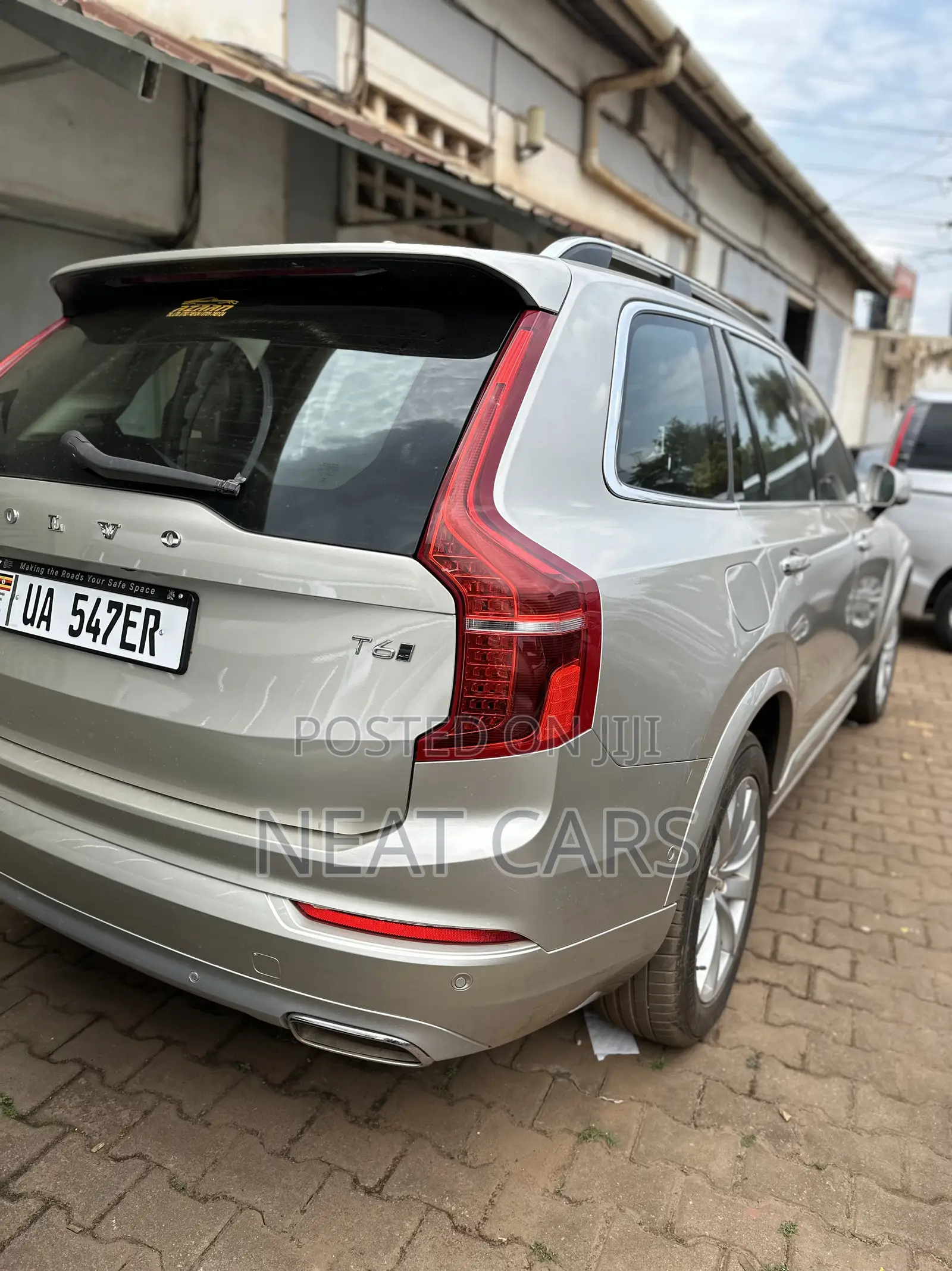 Volvo XC60 2018 Gold