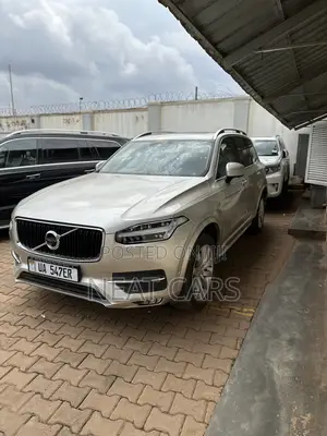 Volvo XC60 2018 Gold
