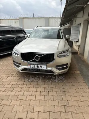 Volvo XC60 2018 Gold