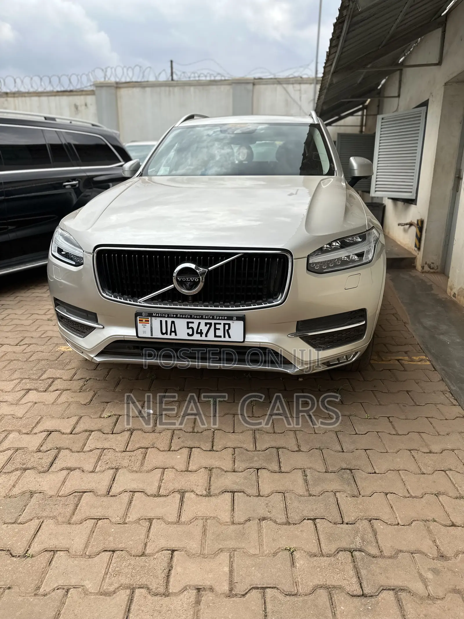 Volvo XC60 2018 Gold