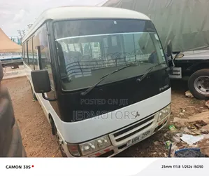 Mitsubishi Fuso Rosa 2006 White
