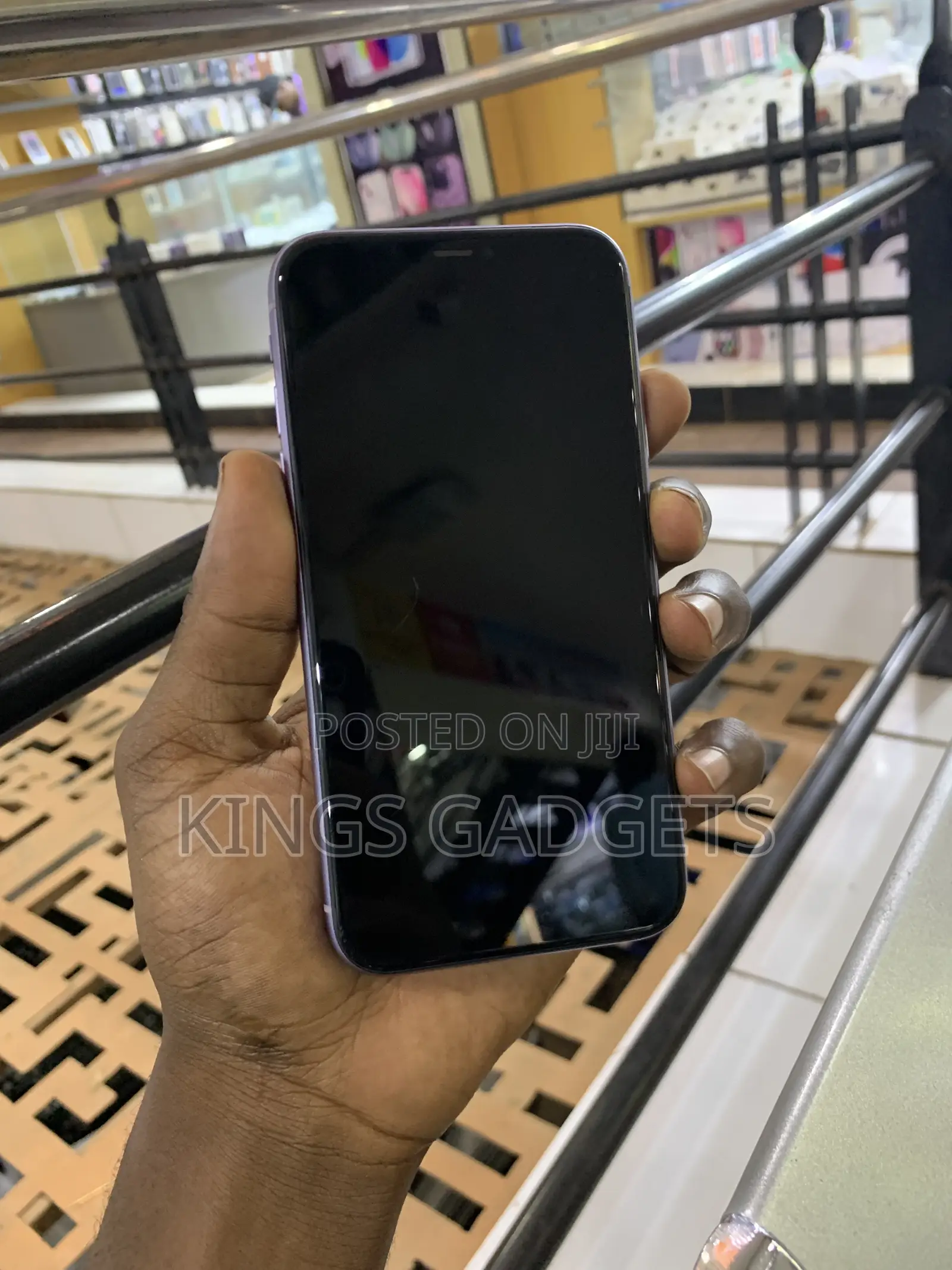 Apple iPhone 11 64 GB Purple