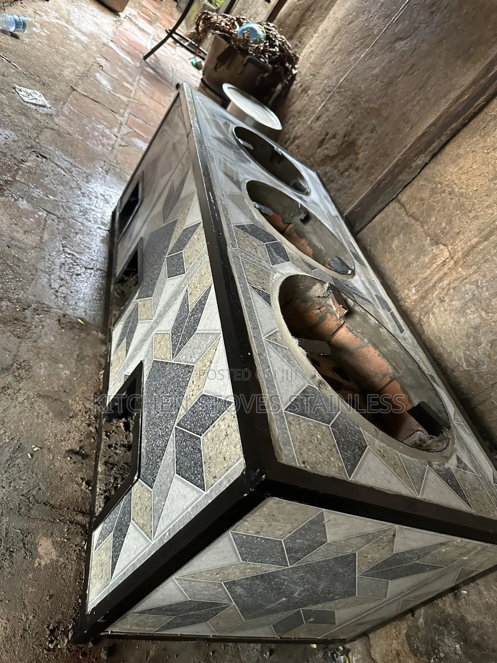 Moveable Commercial Sigiri