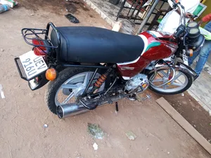 Bajaj Boxer 100 2016 Red