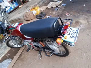 Bajaj Boxer 100 2020 Red