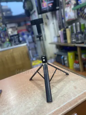 Adjustable Phone Tripod With Remote Control