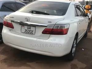 Toyota Premio 2009 White