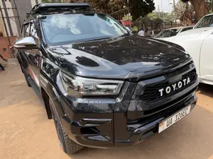 Toyota Hilux 2018 Black