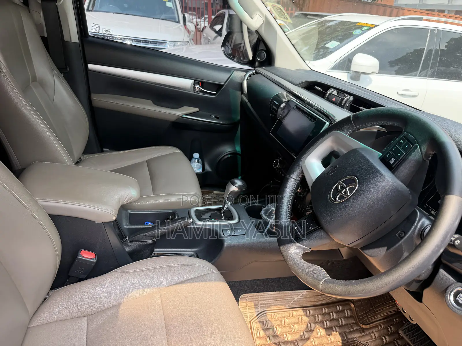 Toyota Hilux 2018 Black