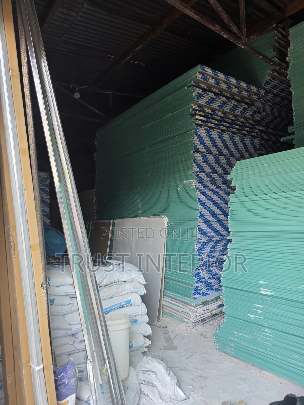 First Class Gypsum Materials Available 8021