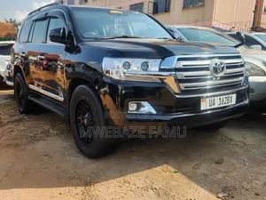 Toyota Land Cruiser 2015 Black