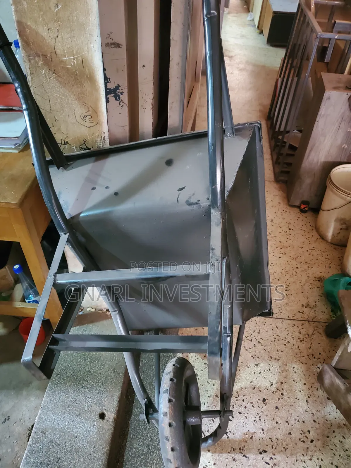 Heavy Duty Wheel Barrow