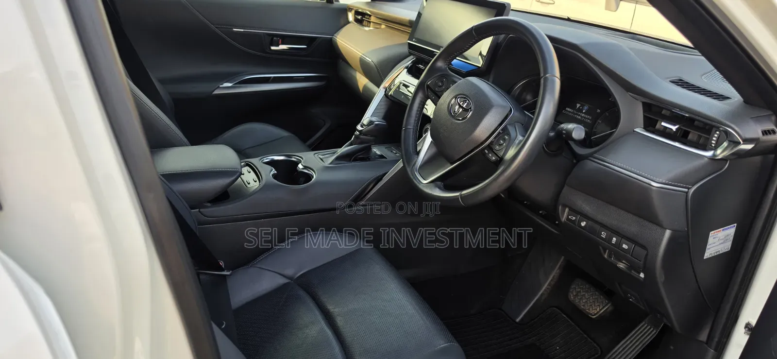 Toyota Harrier 2022 White