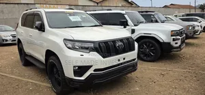 Toyota Land Cruiser Prado 2023 White