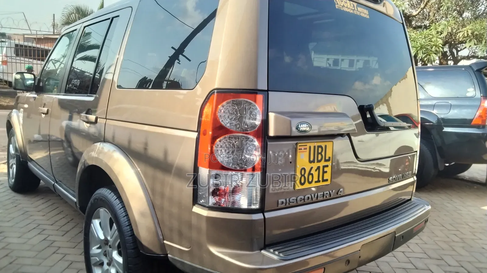 Land Rover Discovery 2013 Gray