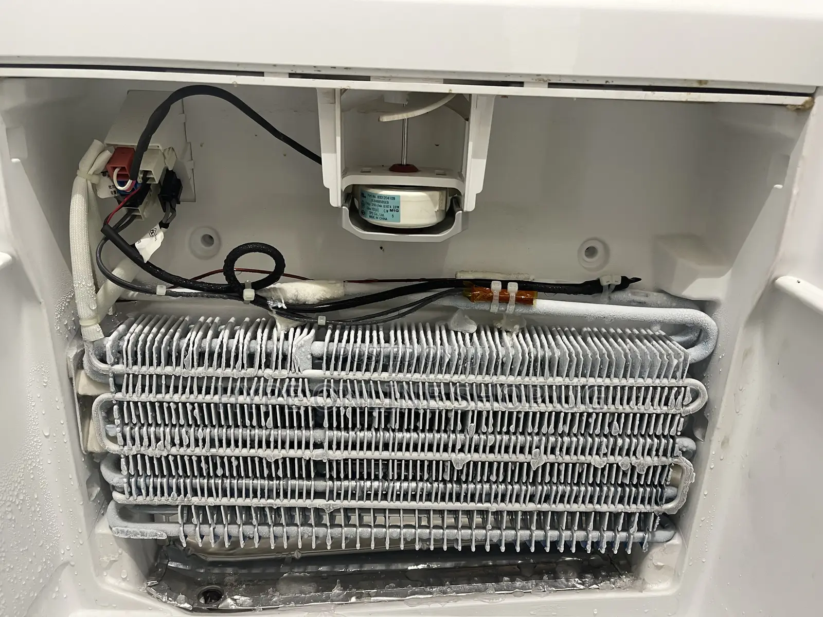 Fridge Full Gas Refilling and Other Services Technician