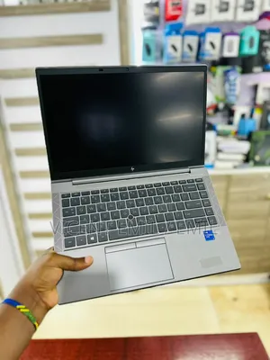 Laptop HP ZBook Firefly 14 G10 16GB Intel Core i5 SSD 256GB