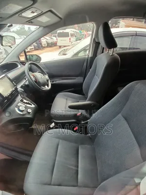 Toyota Sienta 2016 Black