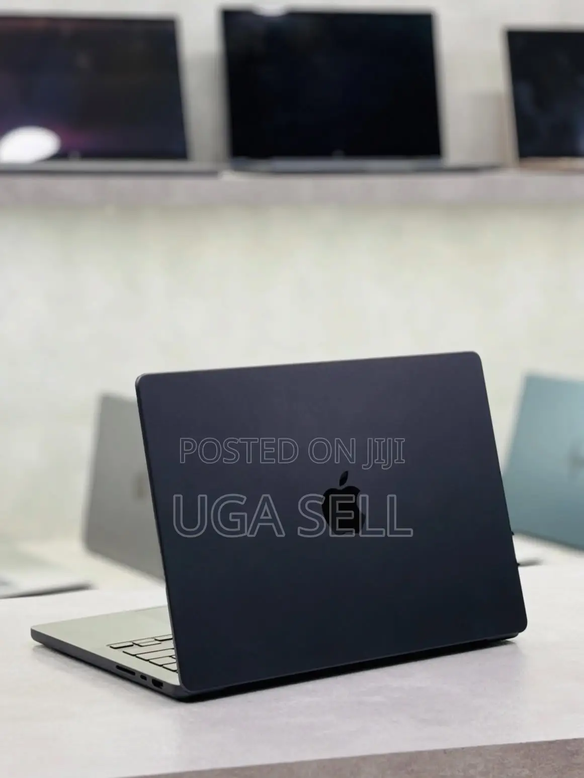 New Laptop Apple MacBook Pro 2024 M4 Pro 24GB Apple M4 Pro SSD 512GB
