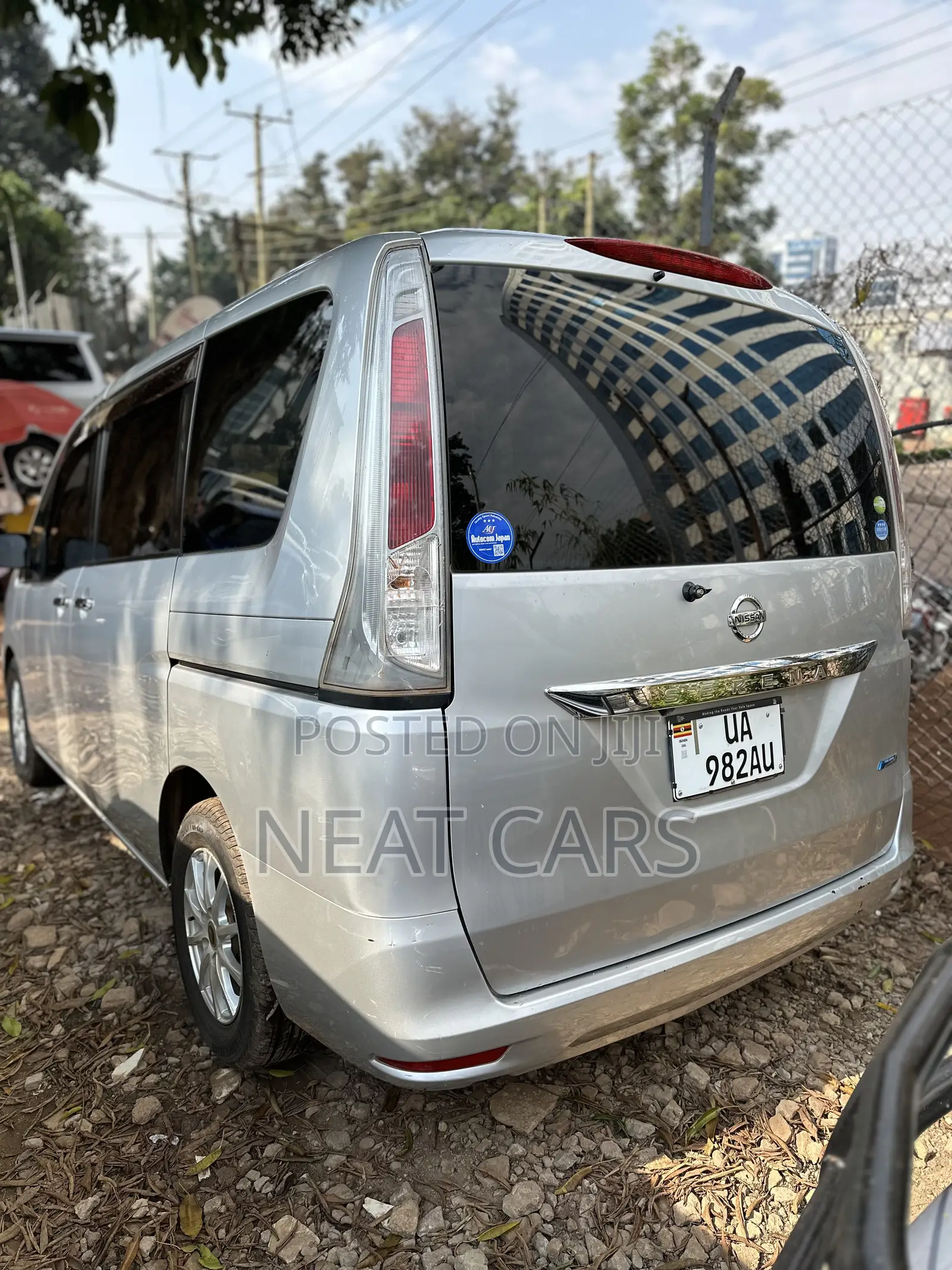 Nissan Serena 2010 Silver