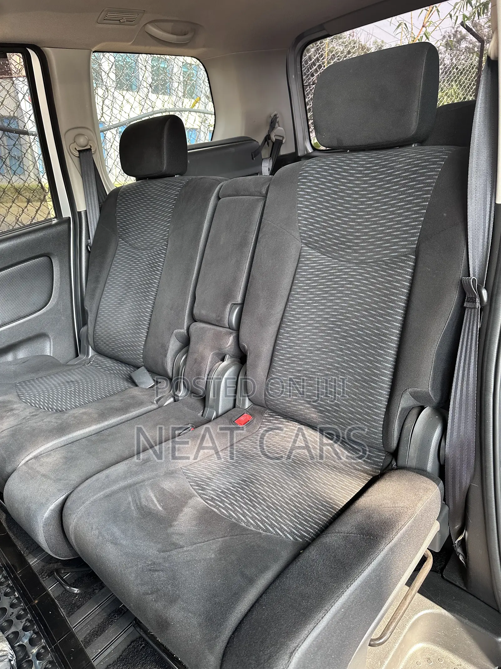 Nissan Serena 2010 Silver