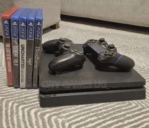 Sony Playstation 4 1tb With 5 Games and 2 Controllers- Japan Used
