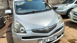 Toyota Ractis 2010 Silver