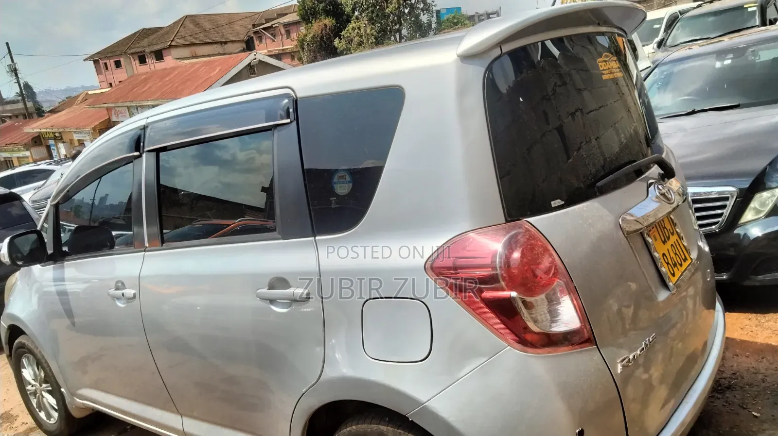 Toyota Ractis 2010 Silver