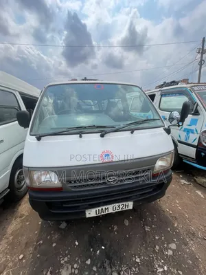 Toyota HiAce 2003 White