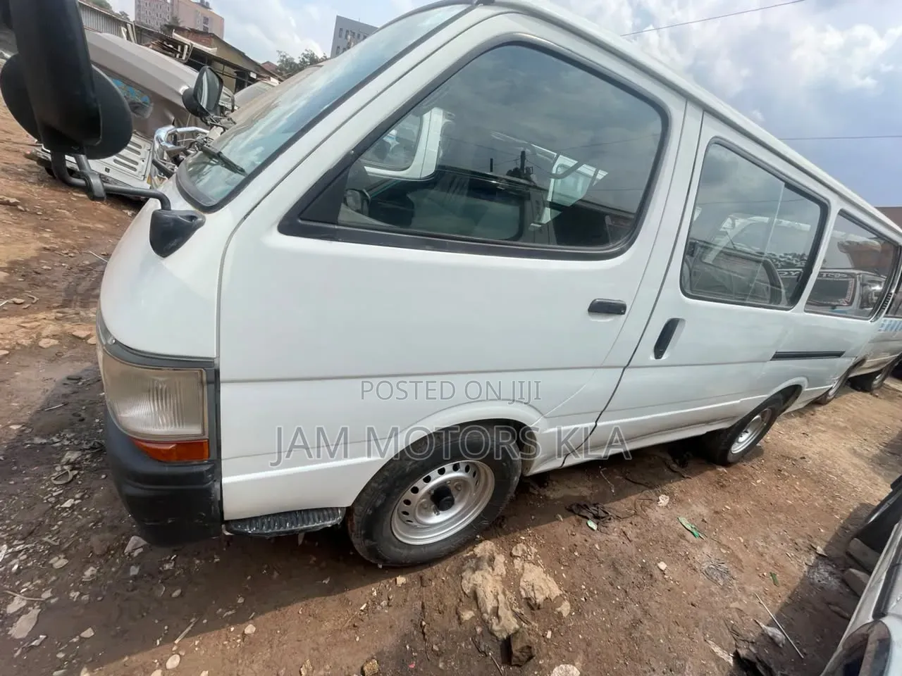Toyota HiAce 2003 White