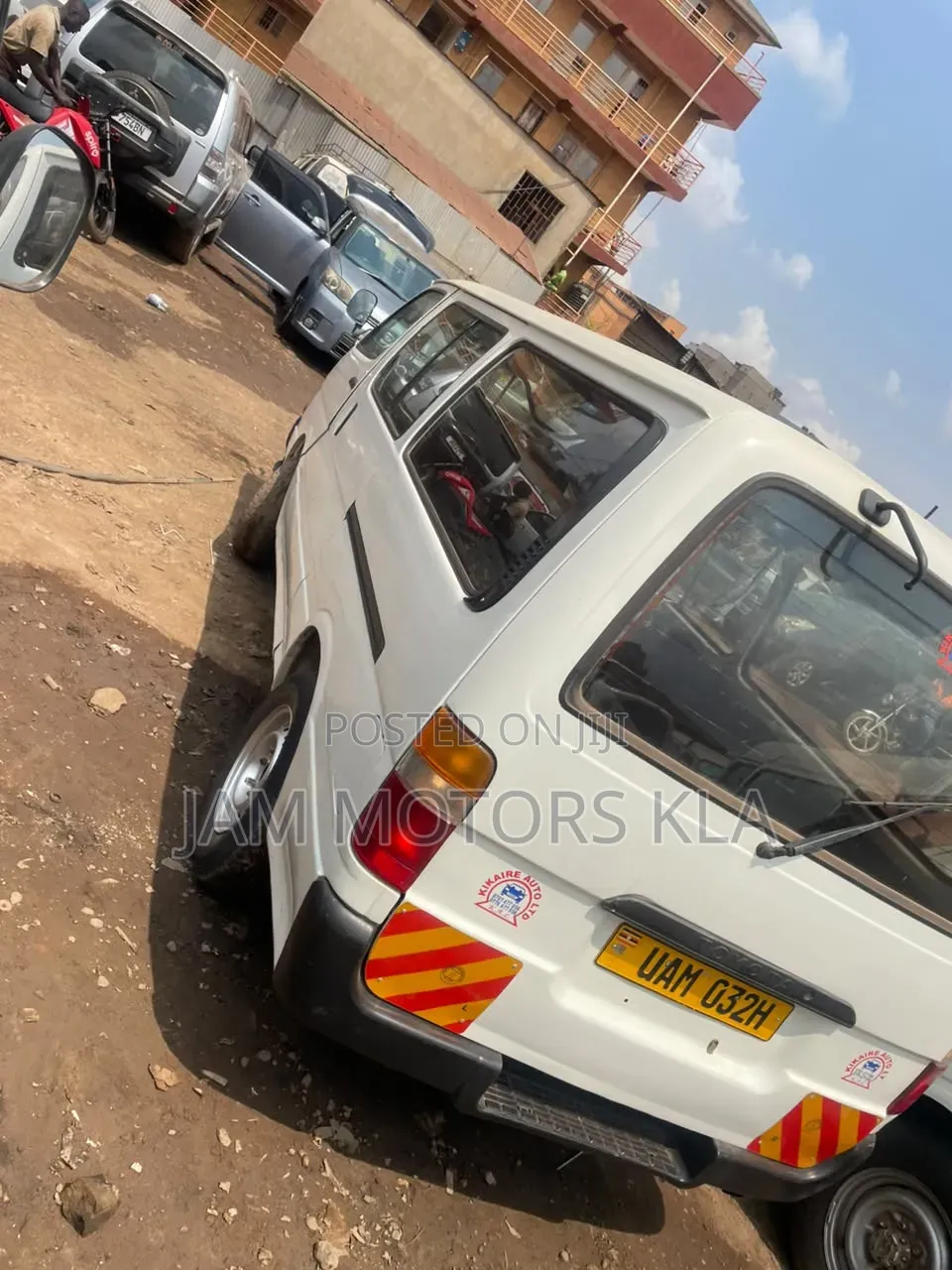 Toyota HiAce 2003 White