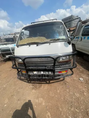 Toyota HiAce 2001 Beige