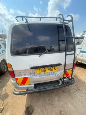 Toyota HiAce 2001 Beige