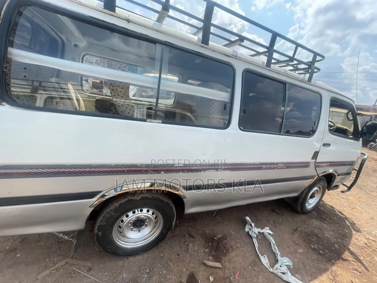 Toyota HiAce 2001 Beige