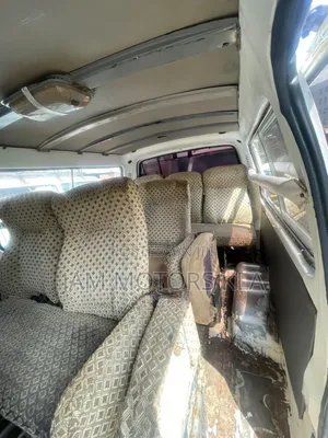 Toyota HiAce 2001 Beige