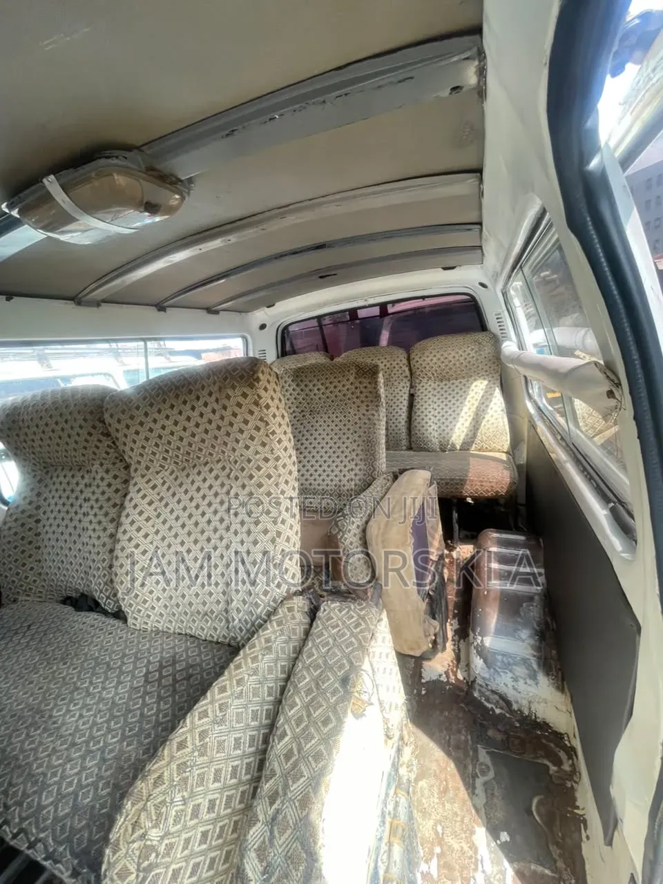 Toyota HiAce 2001 Beige
