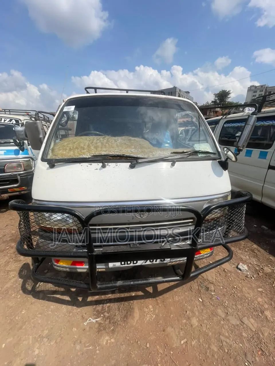Toyota HiAce 2001 Beige