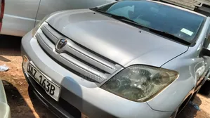 Toyota IST 2006 Silver