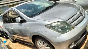 Toyota IST 2006 Silver