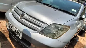 Toyota IST 2006 Silver