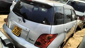 Toyota IST 2006 Silver