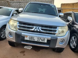 Mitsubishi Pajero 2008 Silver