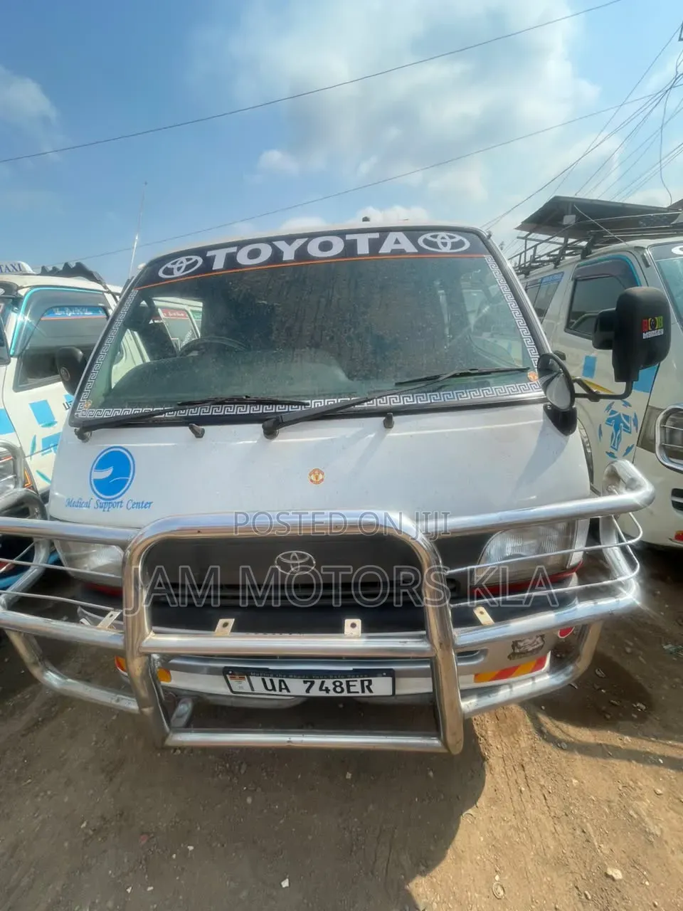 Toyota HiAce 2001 White