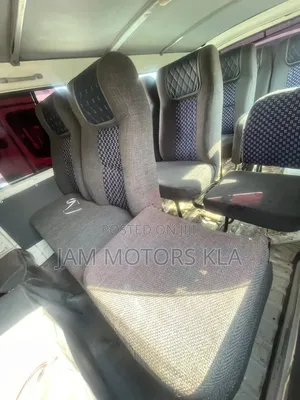 Toyota HiAce 2001 White