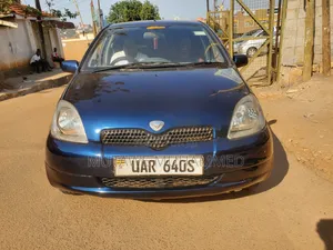 Toyota Vitz 2004 Blue