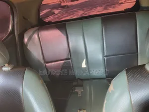 Toyota Vitz 2004 Blue